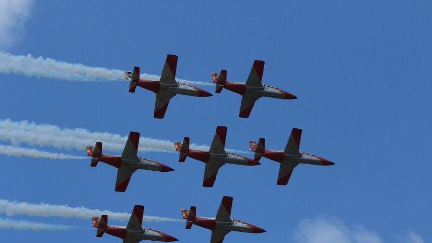 La Patrulla Águila ensaya en el cielo zamorano