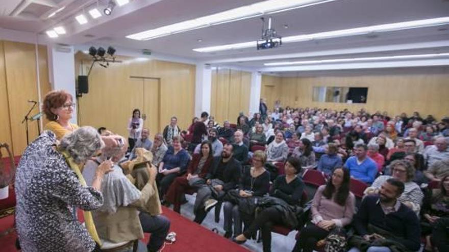 Lorena Milvaques y Obertament reciben hoy los premios Toni Petroff