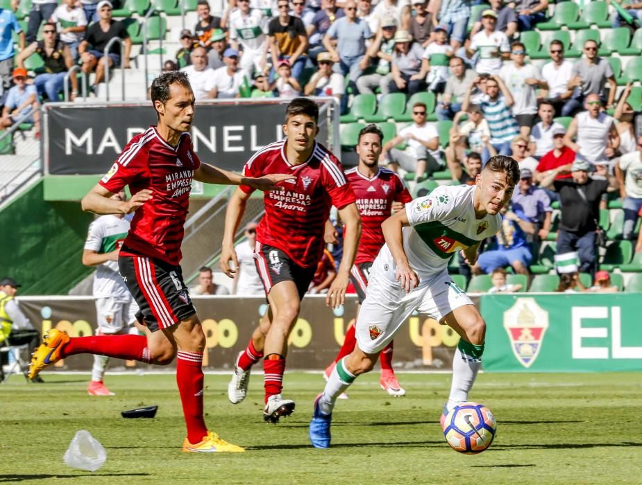 Debacle del Elche ante el colista