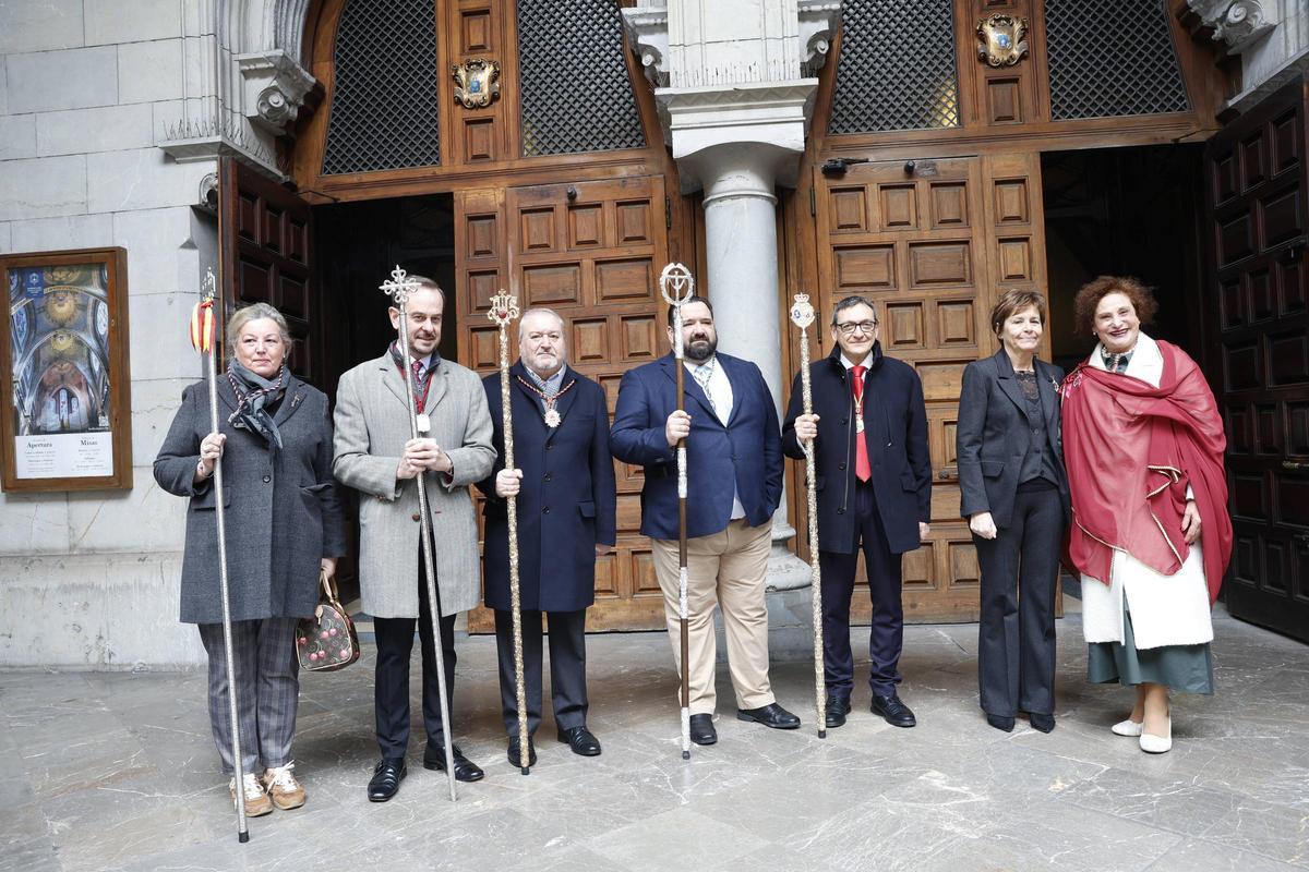 La misa en la basílica de Gijón en honor de Santa Águeda, en imágenes