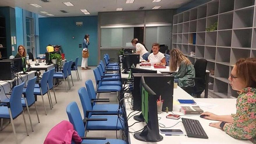 Los sindicatos andaluces no descartan movilizaciones ante el bloqueo del teletrabajo de los funcionarios: "No llegará hasta la primavera de 2027"