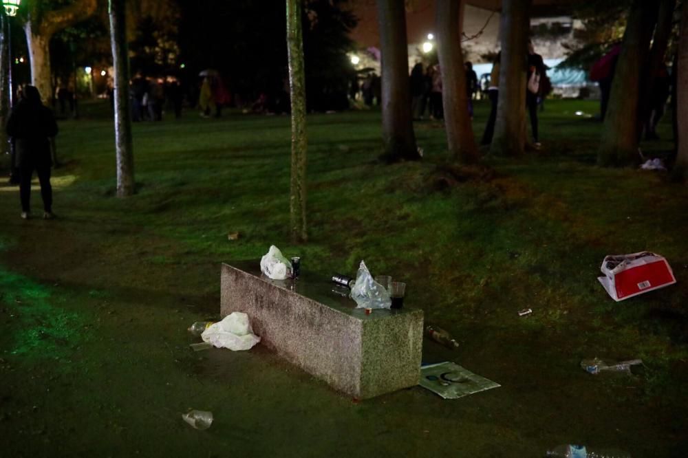 Botellón de Jueves Santo pasado por agua