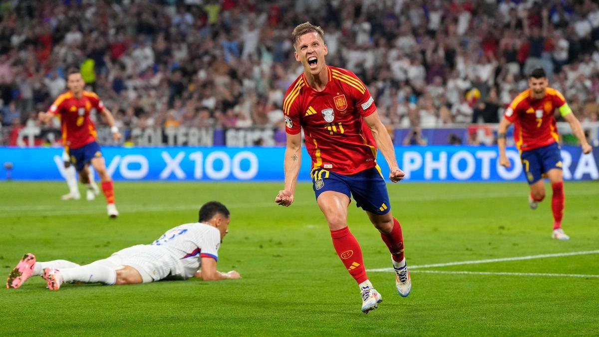 Dani Olmo celebra su gol contra Francia