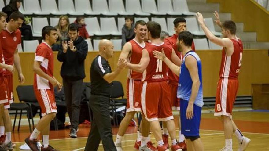 Els jugadors del Bàsquet Girona, celebrant una victòria a Fontajau.