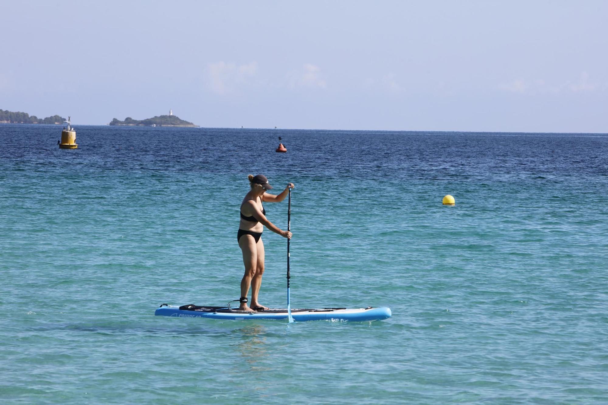 Sommer-Urlaub im Oktober: So sieht es derzeit am Strand von Alcúdia auf Mallorca aus