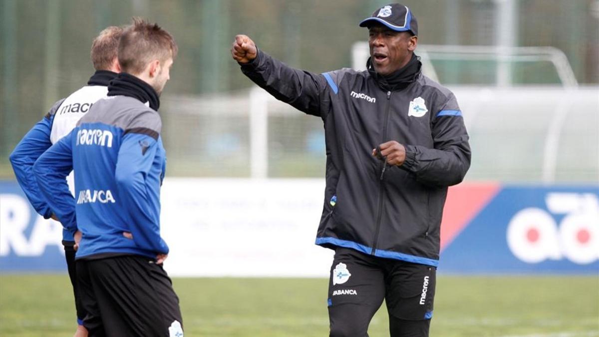 Seedorf, en su primer entrenamiento como técnico herculino