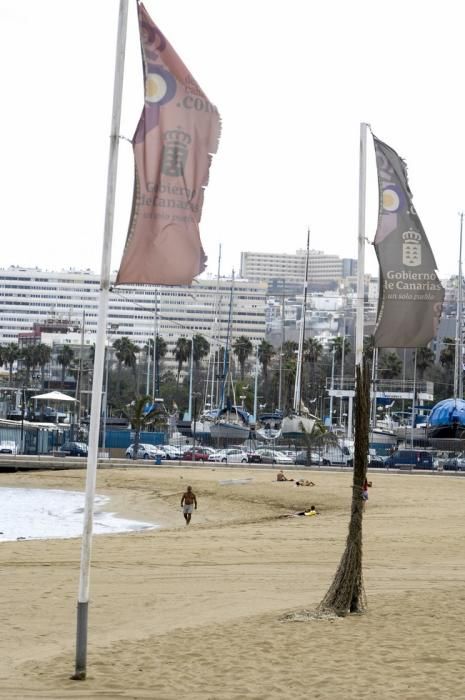 CONTAMINACION EN LA PLAYA DE LAS ALCARAVANERAS