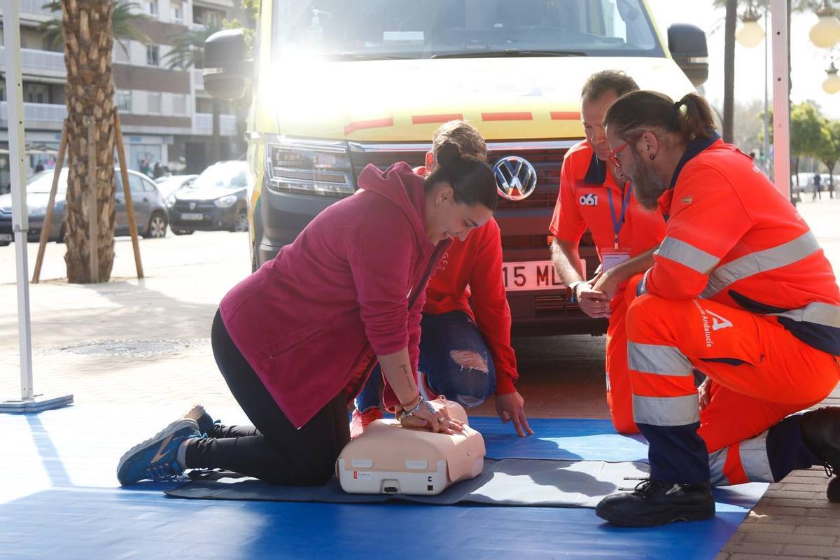 Talleres de reanimación cardiopulmonar.