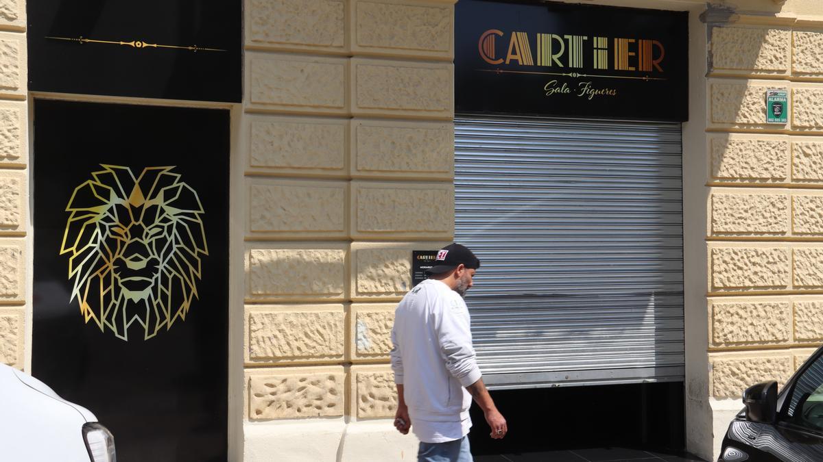 Façana del local Cartier de Figueres sancionat per promocionar l&#039;entrada de dones gratuïta