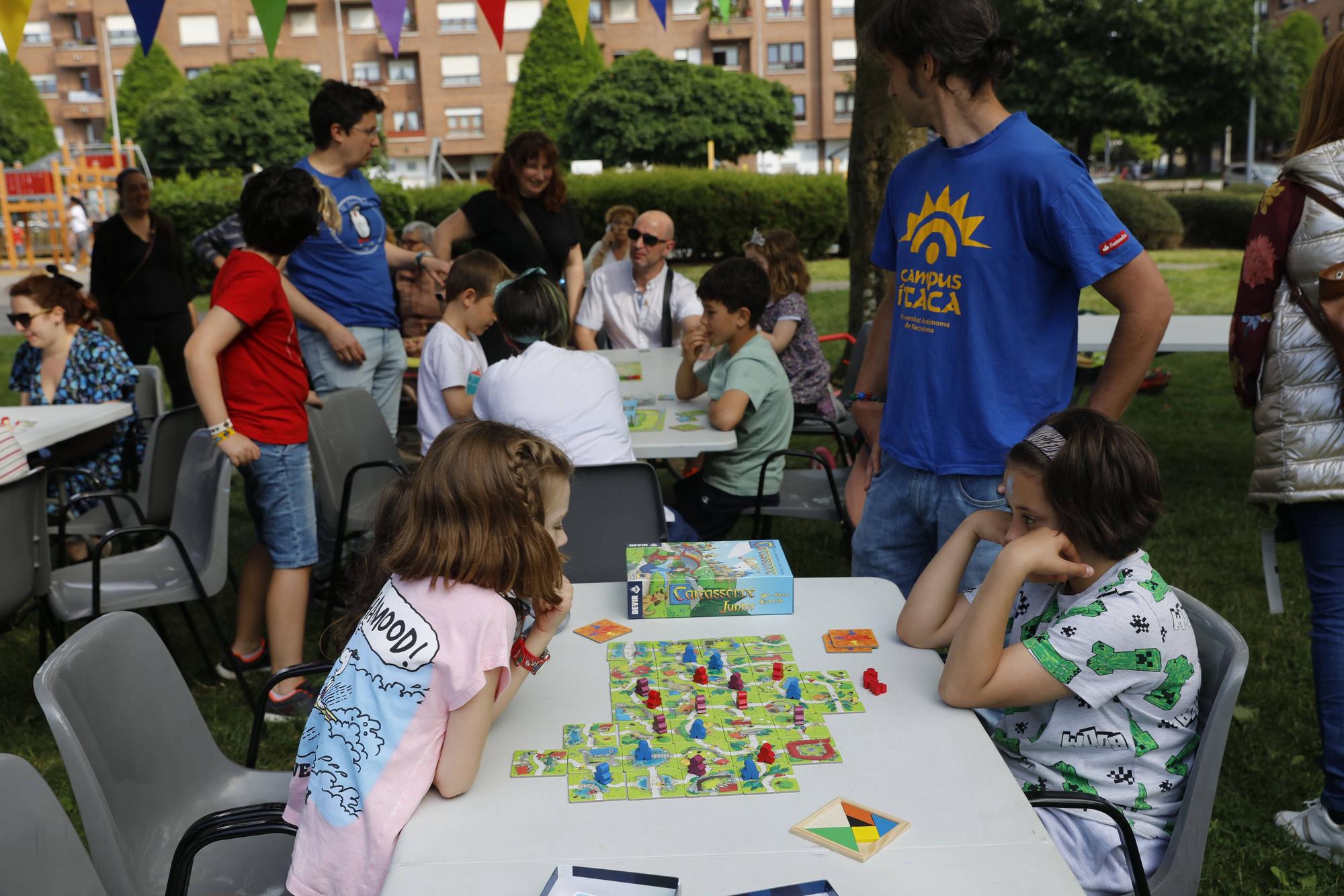 En imágenes: Tarde en familia y con juegos en Nuevo Gijón