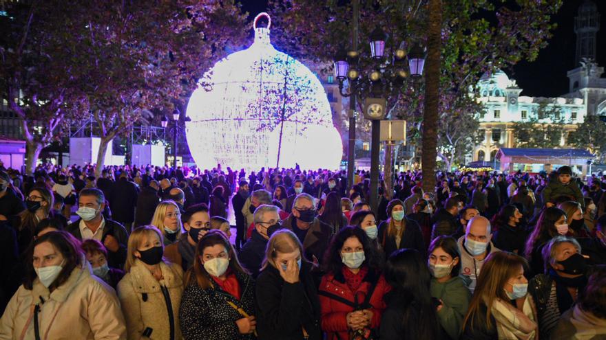 Encendido de la iluminación navideña en Valencia.