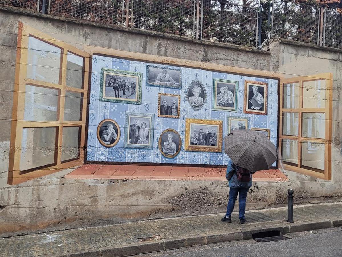 Mural per homenatjar la gent gran al barri de les Escodines de Manresa