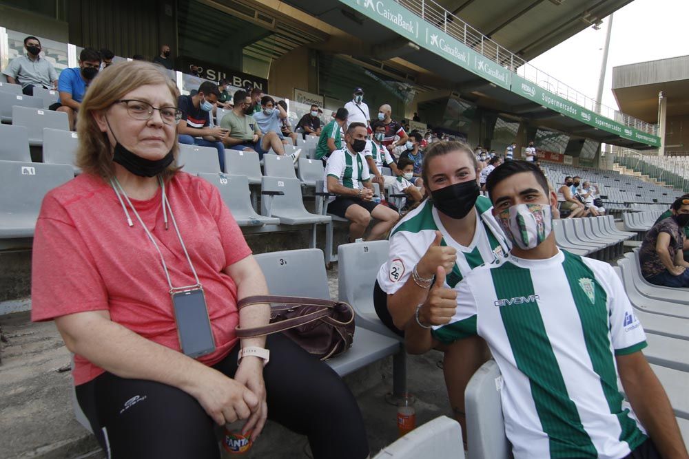 El Córdoba CF presenta sus nuevas camisetas