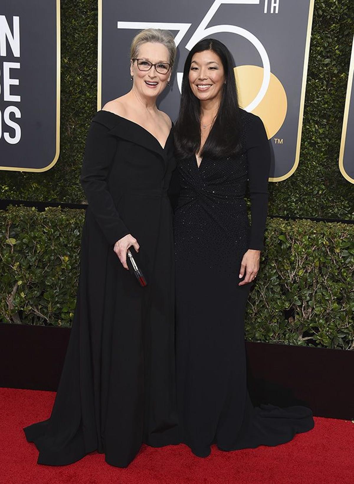 Meryl Streep junto a la activista Ai Jen Poo