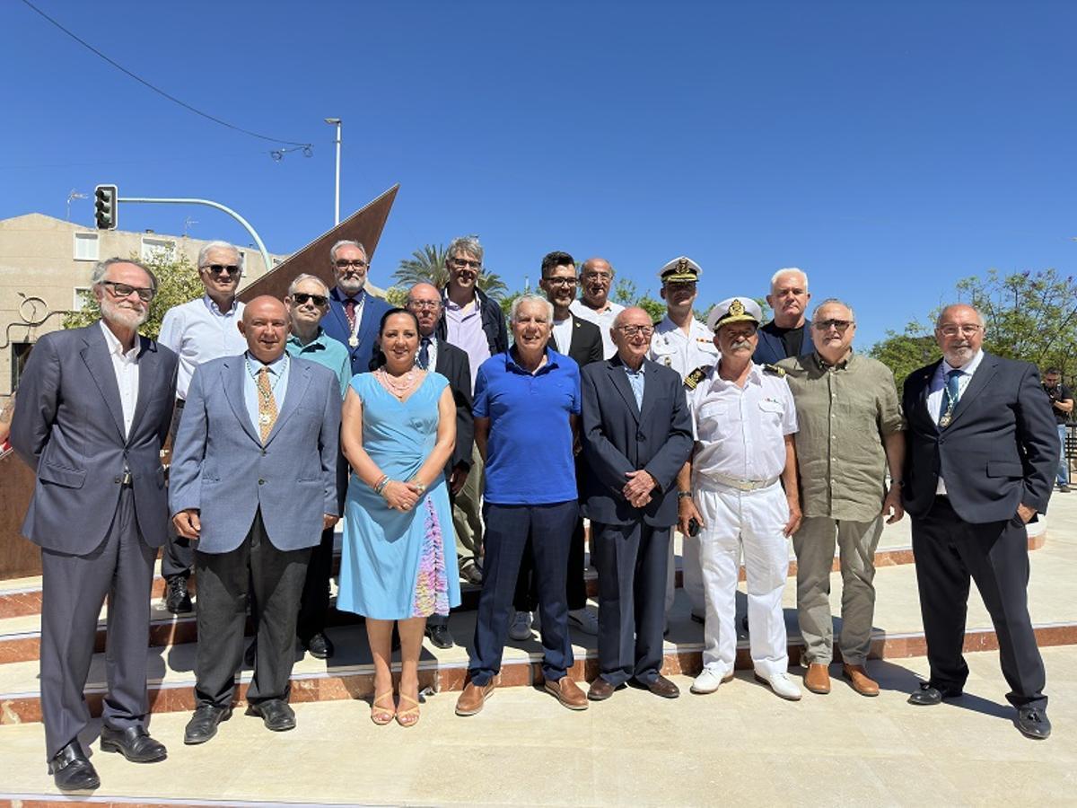 Novelda inaugura un reloj solar monumental dedicado a Jorge Juan