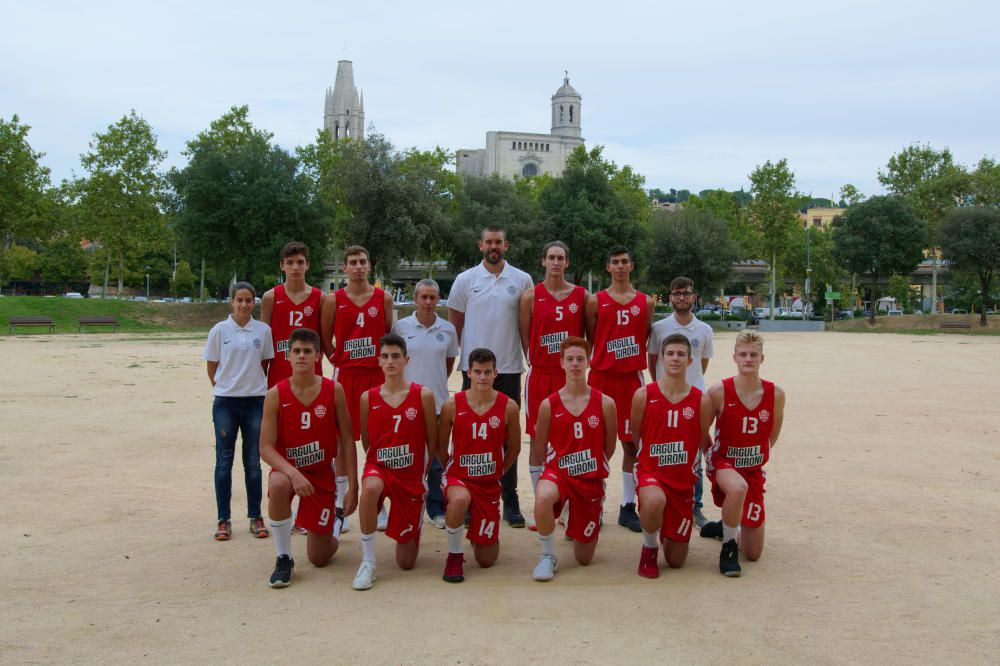 U18 Tècnic: Jordi Sargatal; Assistent: Miquel Fuentes;