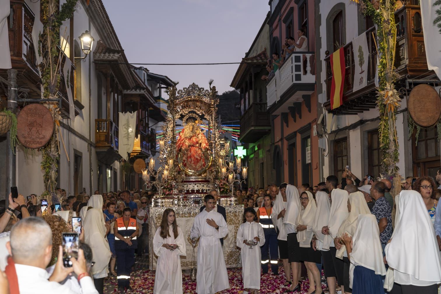 Teror celebra el Pino con sus fieles