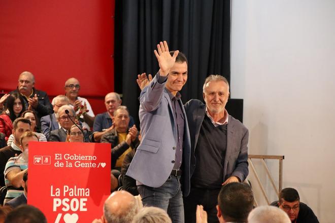 Visita a la isla de La Palma del presidente del Gobierno de Canarias, Pedro Sánchez.