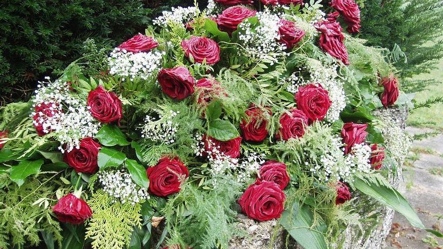 Envía centros de flores a cualquier parte de España gracias a Enviocoronas.com