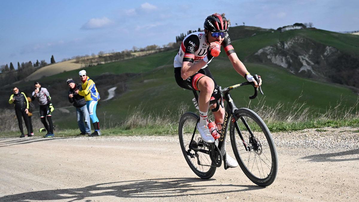 Pogacar, durante la Strade Bianche 2022