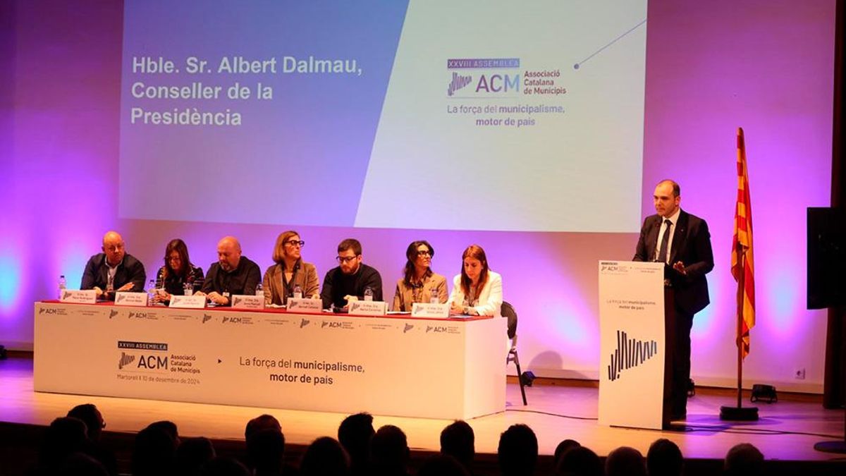 Intervención del conseller de Presidencia, Albert Dalmau, durante la assemblea de la ACM celebrada el 10 de diciembre en Martorell