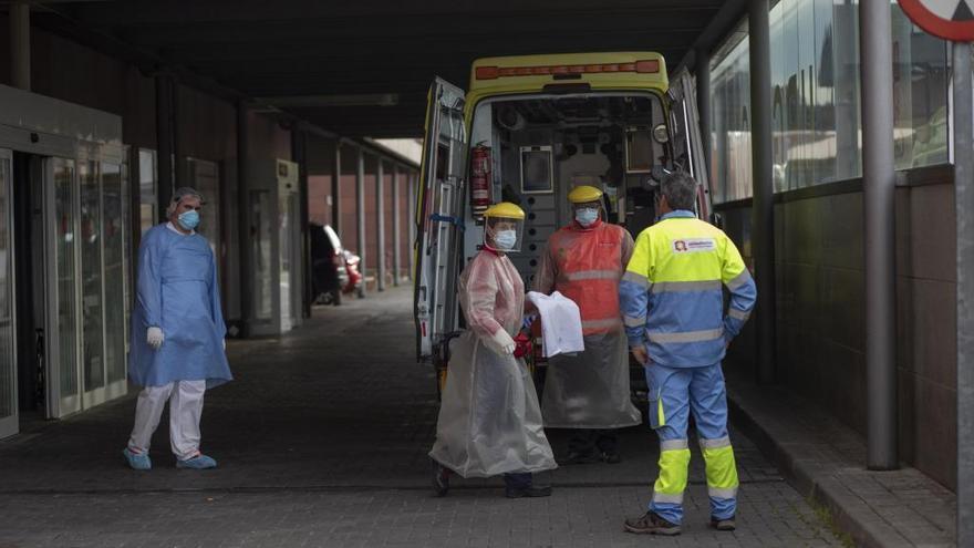 Sigue la última hora del coronavirus en Zamora. En la imagen, personal sanitario en el Hospital Virgen de la Concha.