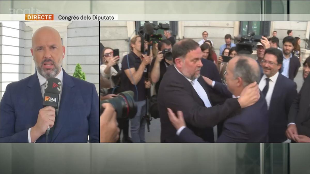 Abrazo de Junqueras y Turull (‘TN’, TV3).