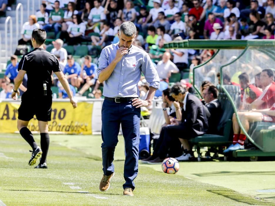 Debacle del Elche ante el colista