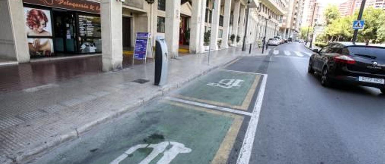 El interés por los vehículos eléctricos aún no es mucho en la Marina Baixa.