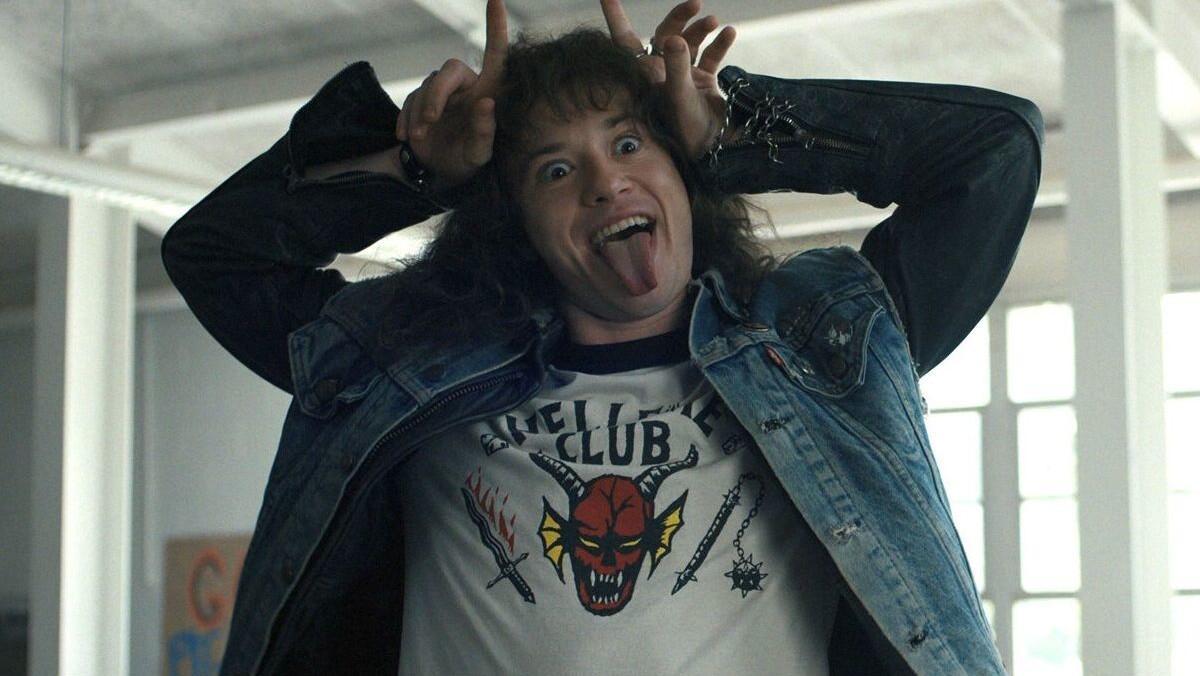 Així és Joseph Quinn, el ‘heavy’ de ‘Stranger things 4’ que toca el ‘Master of puppets’ de Metallica