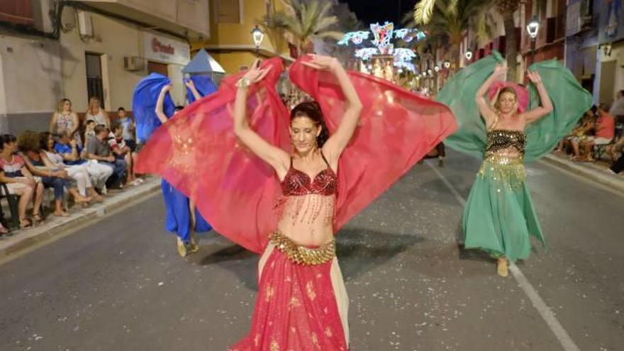 Un momento de las fiestas de Moros y Cristianos de Aspe.