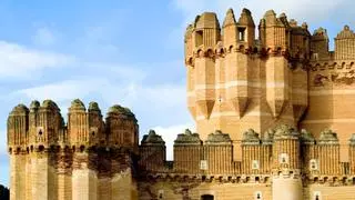 El castillo español que los expertos consideran la joya del gótico-mudéjar: es Monumento Histórico Nacional, Bien de Interés Cultural y tiene historia con Napoleón