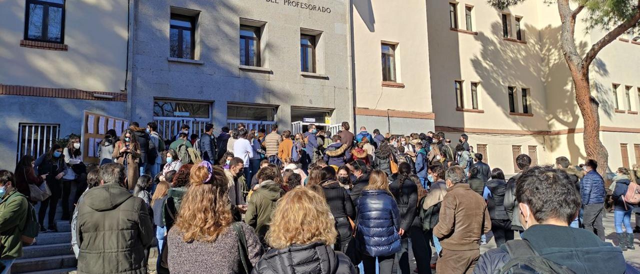 Pruebas de MIR en la Facultad de Educación de la Universidad Complutense de Madrid.