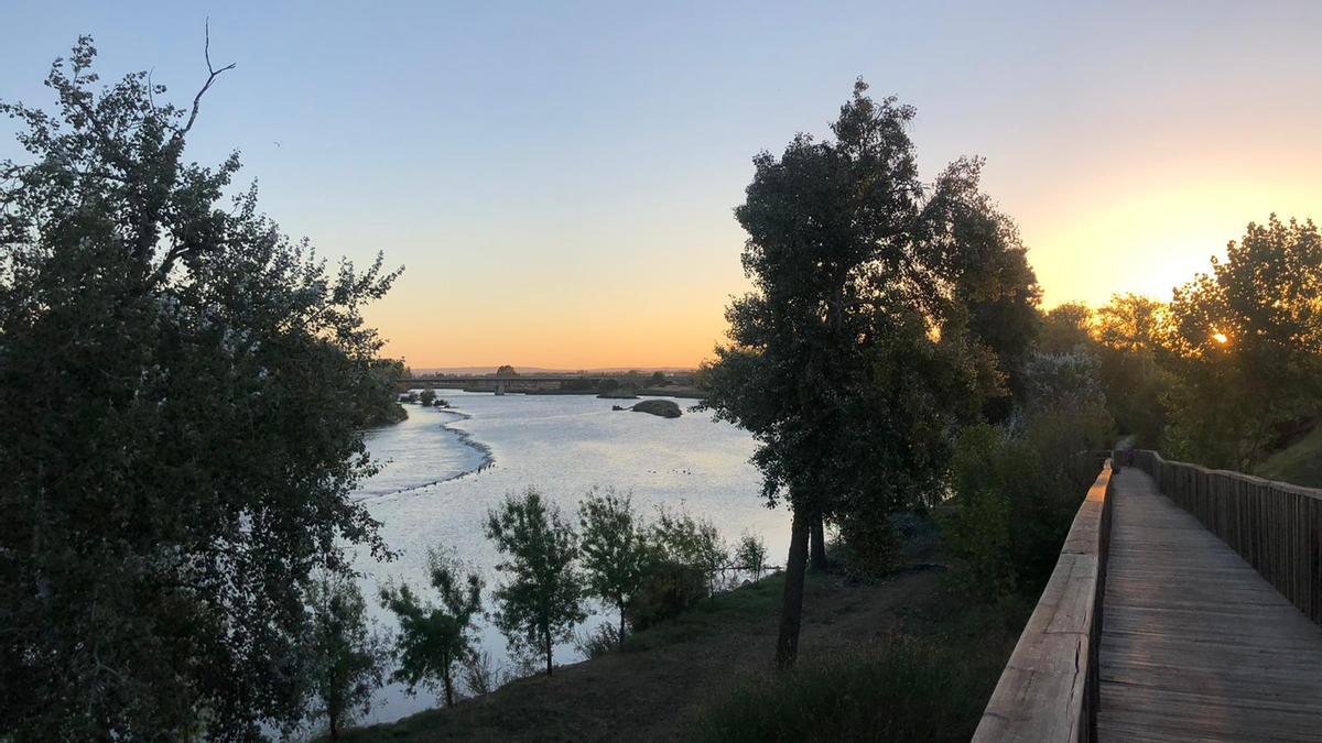 Amanecer en el río Duero esta mañana.
