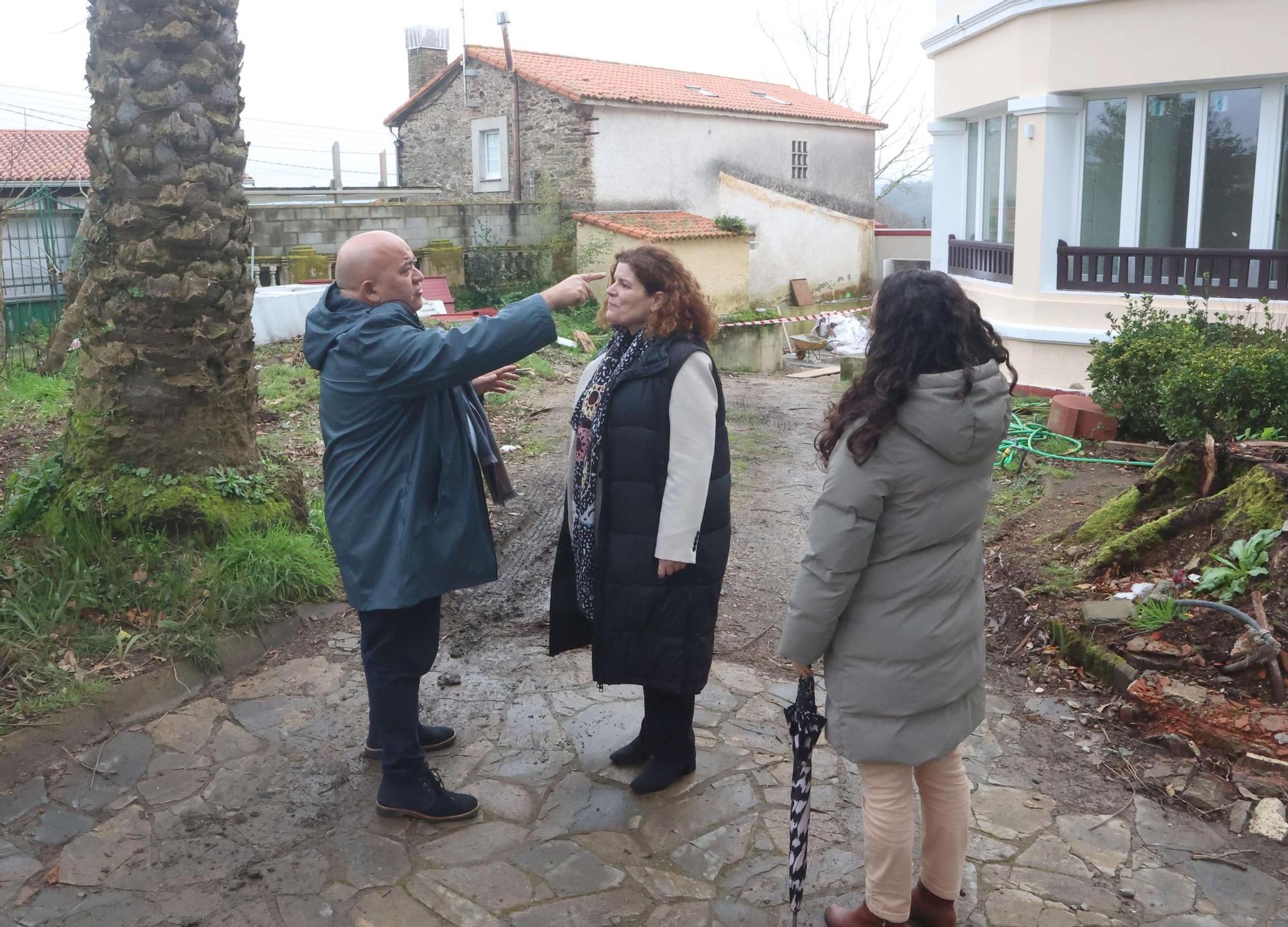 Visita a Finca Os Loureiros, sede del futuro Pazo da Cultura de Abegondo