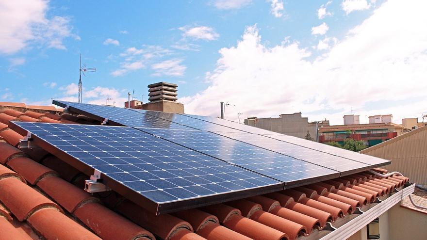 Los colegios públicos de Plasencia contarán con paneles solares para autoconsumo