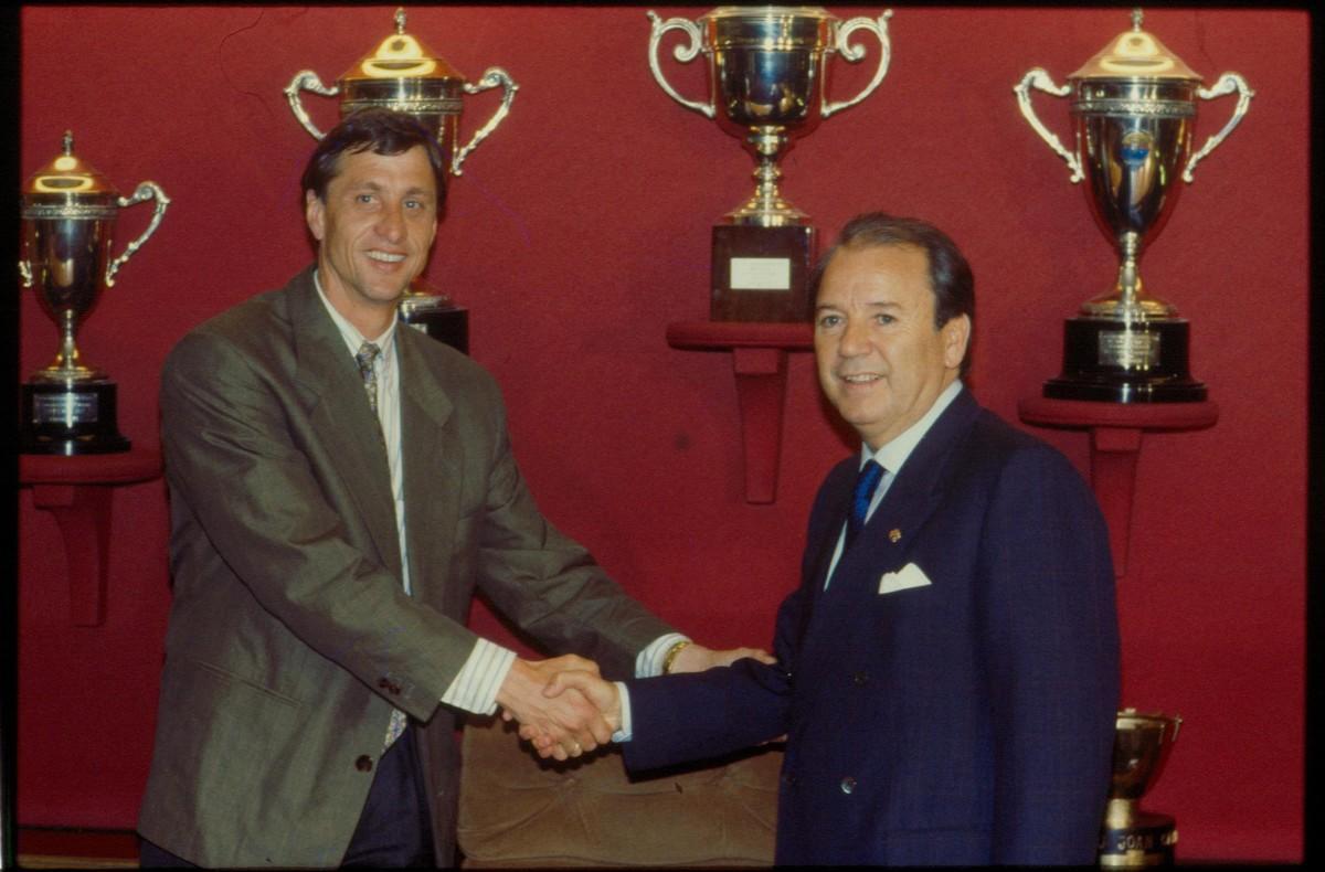 Johan Cruyff y Josep Lluís Núñez el día en el que el holandés se convirtió en entrenador del FC Barcelona