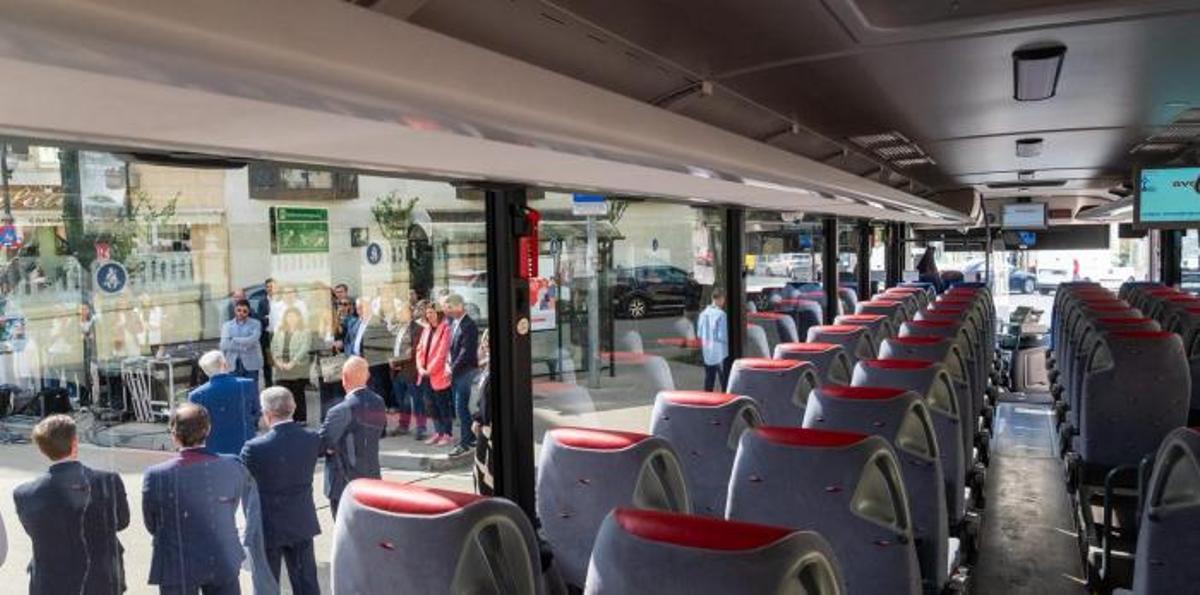 Uno de los nuevos buses de Avanza que prestará el servicio en 93 nuevas líneas en Huesca.