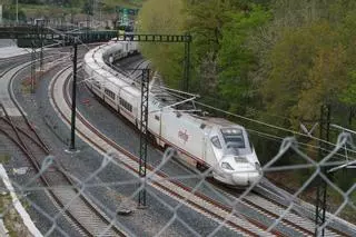 Dos viajeras que perdieron un avión de Madrid a Bruselas por una avería del tren en Ourense no serán indemnizadas por el coste de los billetes adicionales para llegar a Bélgica