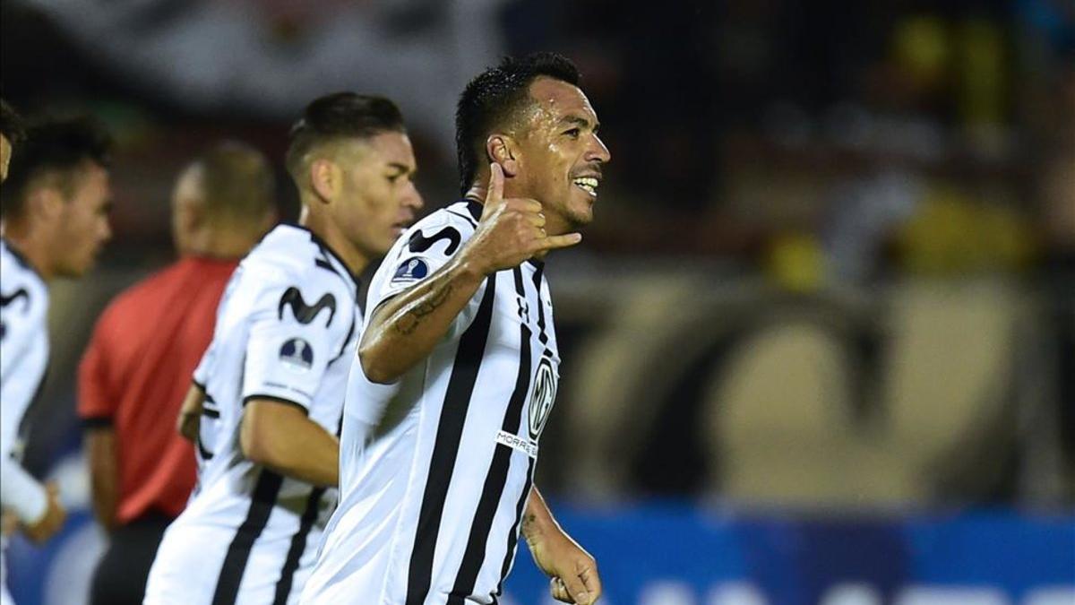 Colo Colo derrota a U Católica de Ecuador por la Copa Sudamericana
