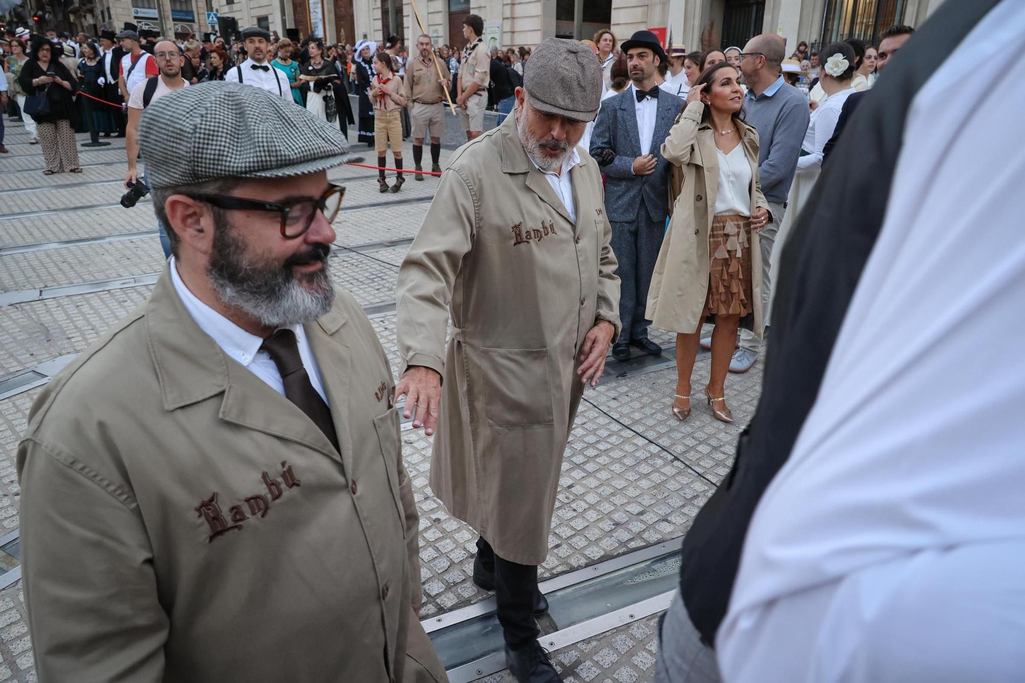 Inicio de la Feria Modernista de Alcoy 2025