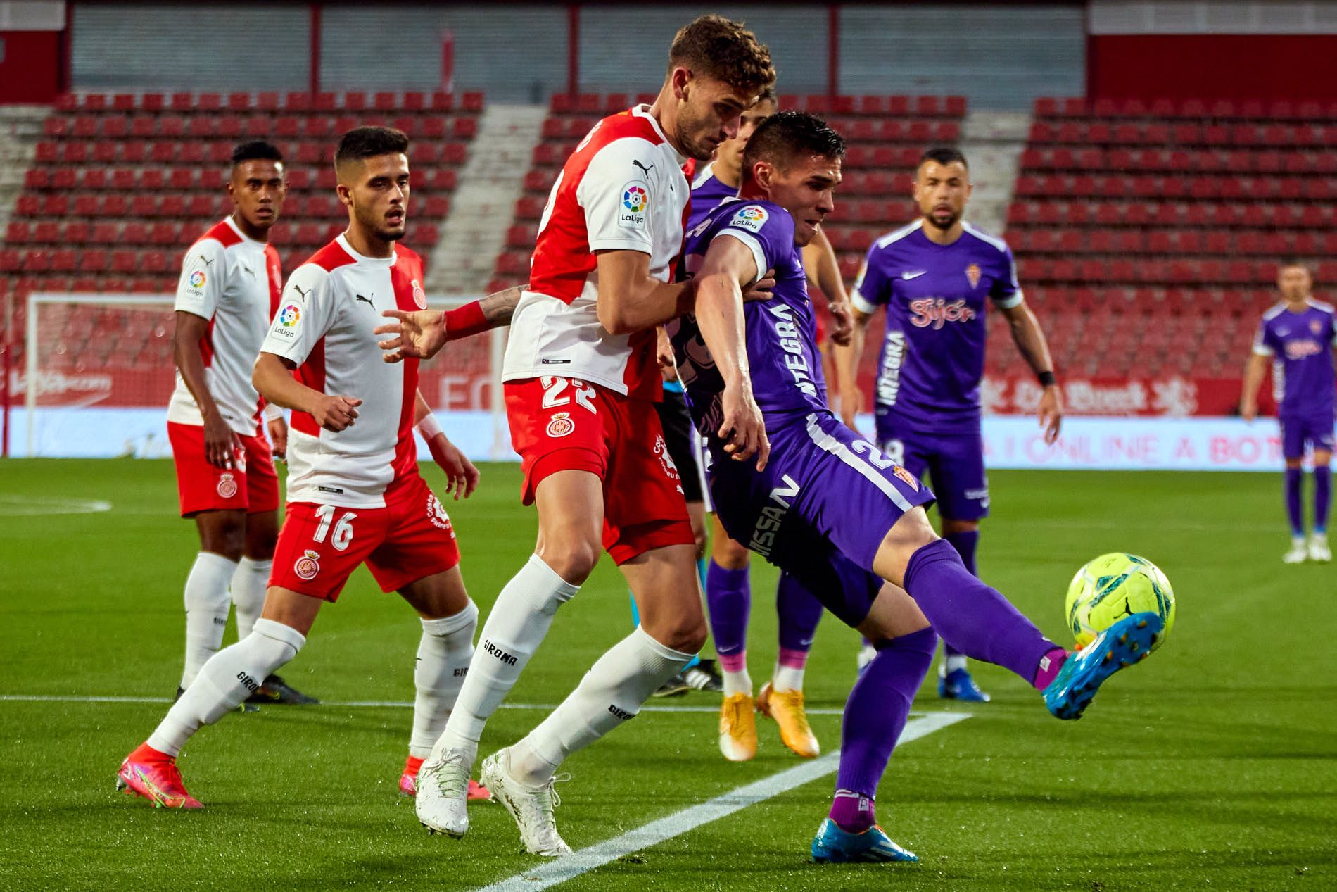 El Sporting-Girona, en imágenes