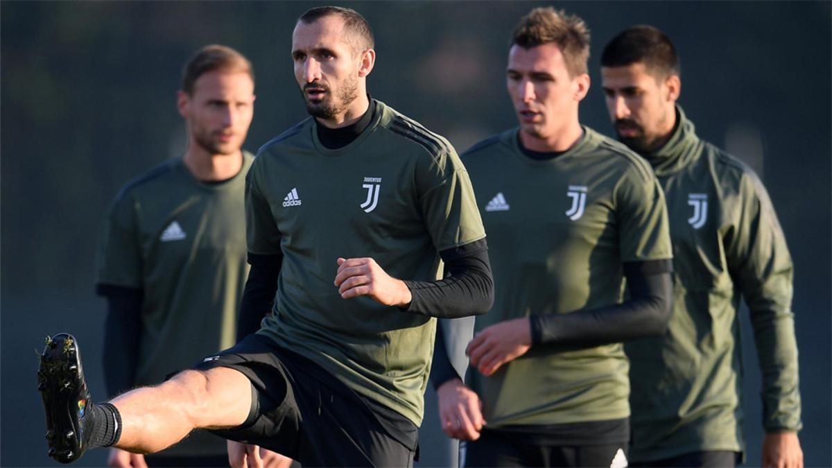 Giorgio Chiellini, durante el entrenamiento de la Juventus previo al partido de la Champions contra el Barça