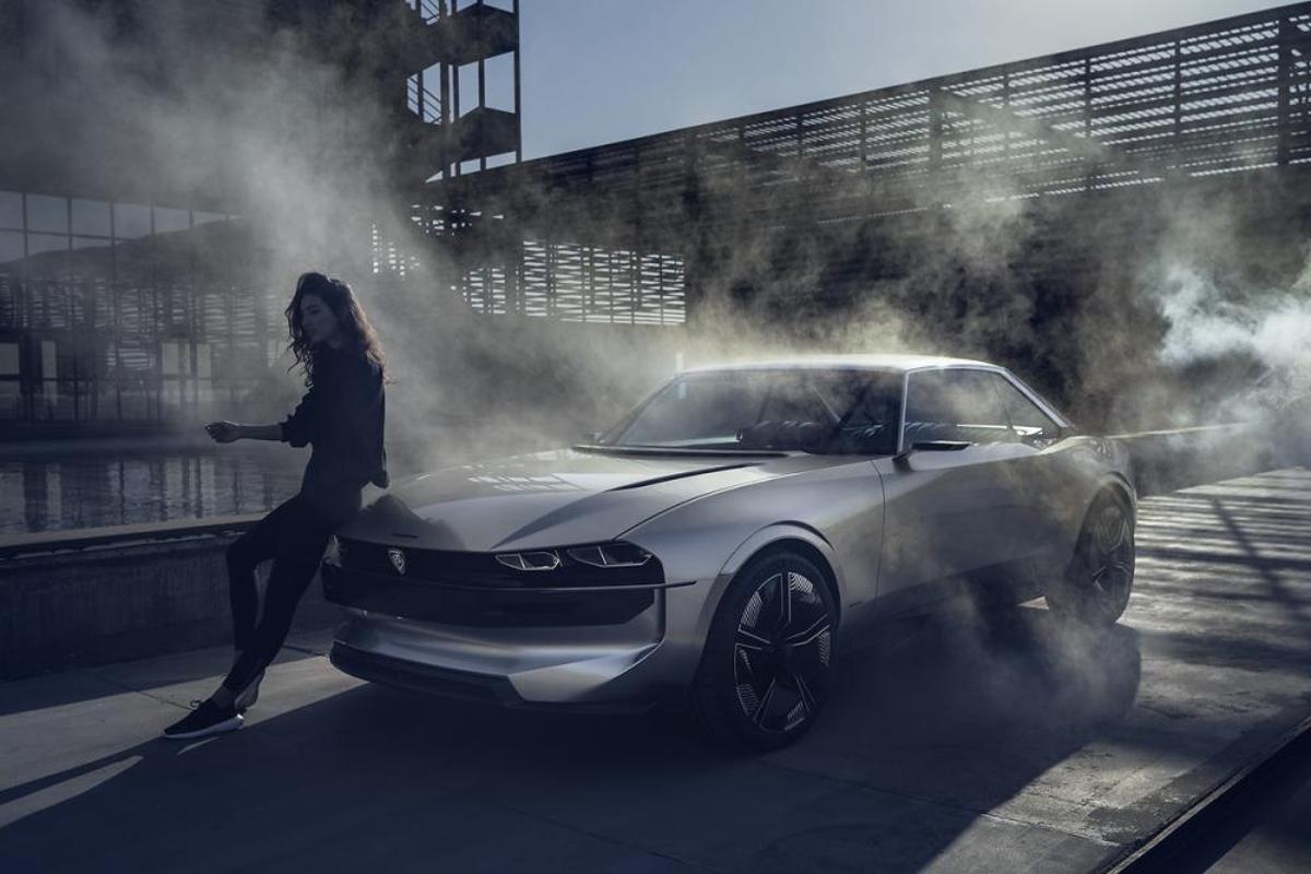El Peugeot e-Legend Concept