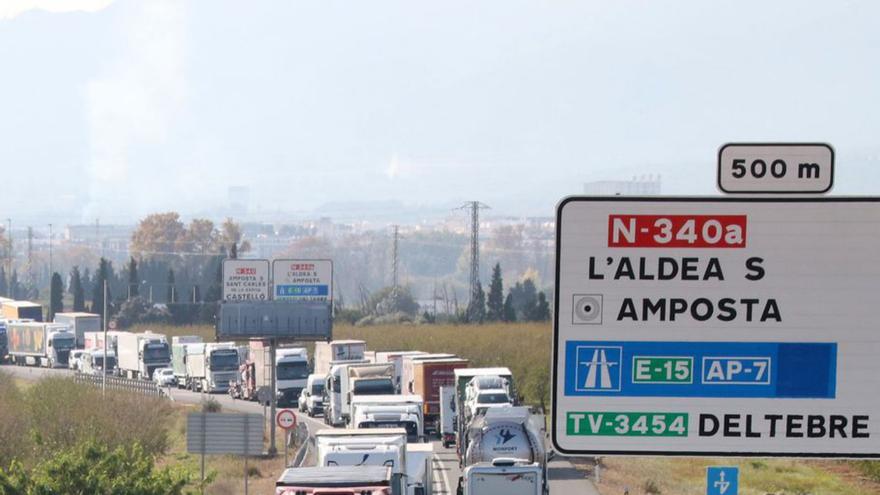 L’AP-7 a l’altura de l’Aldea (Baix Ebre), ahir