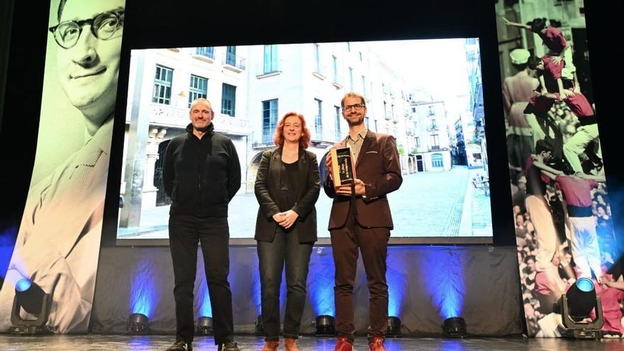 La plaça del Vi de Girona rep el premi “La plaça de la temporada” a la Nit de Castells de Valls