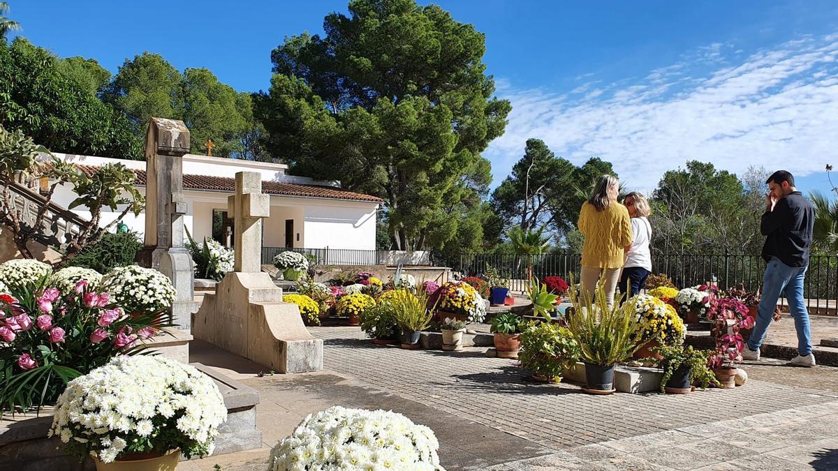 Los cementerios amplían su horario con motivo de Tots Sants