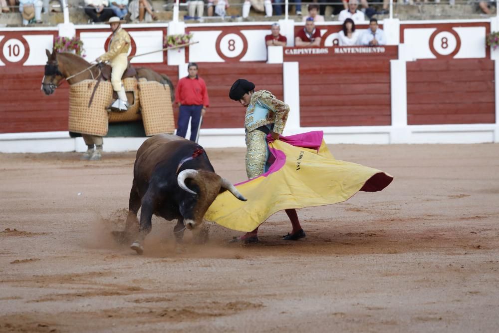 Novillada con picadores en El Bibio