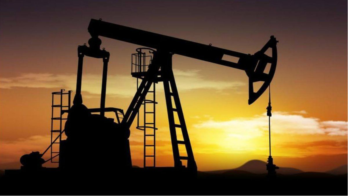 El precio del petróleo cae sin frenos