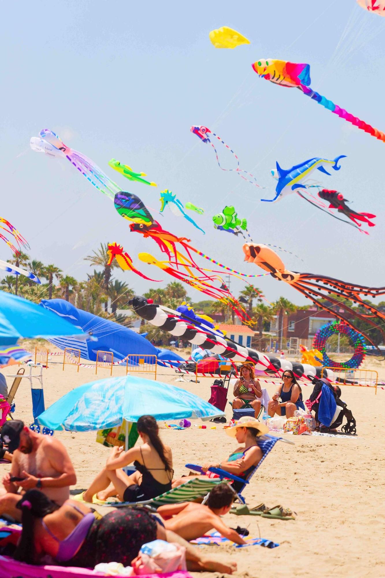 Las imágenes de la primera jornada del espectacular Festival del Viento de Castelló